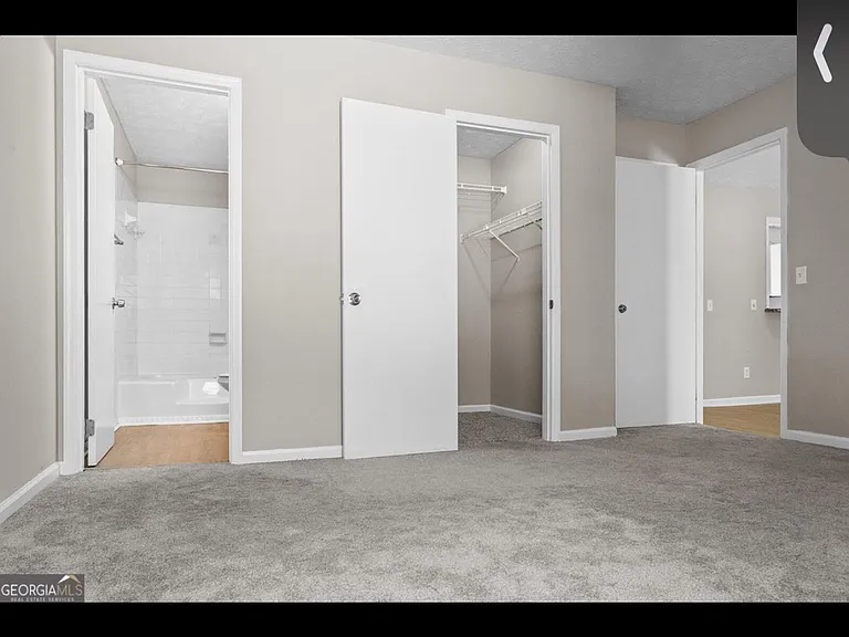 3219 University Ave #9 — Photo 17