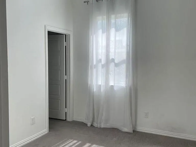 4342 Hebron St — Photo 12