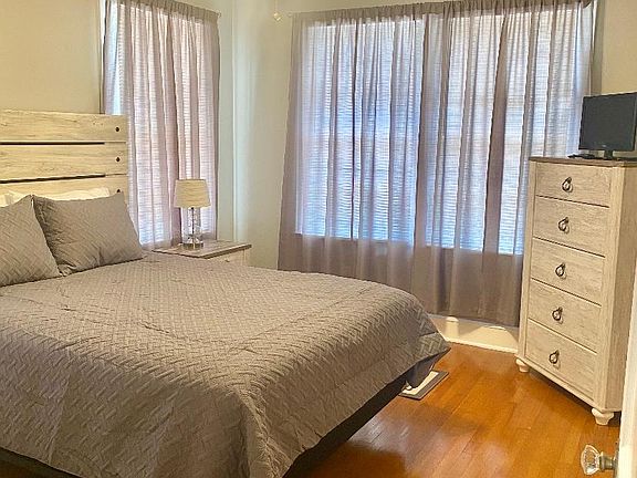 5th image of 3421 Fairfield Ave #3421