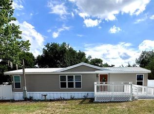 611 4th St, Polk City, FL 33868