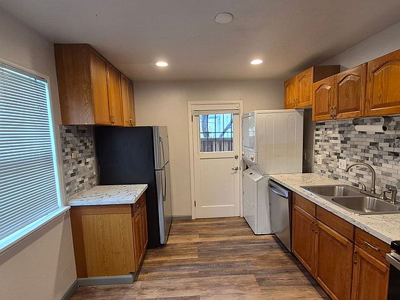3rd image of 3833 Sherman Way #3835