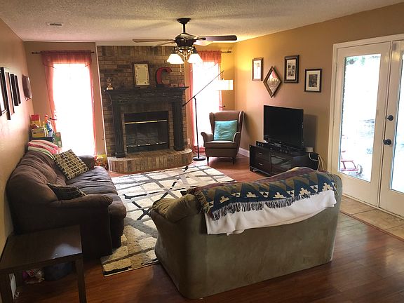 4th image of 3420 Rosemary Ct