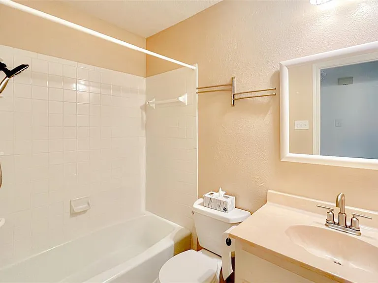 8705 Clearbrook Trl #B — Photo 13