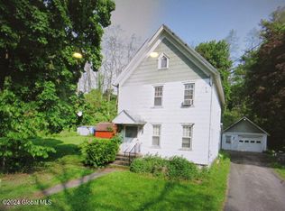 147 Pioneer St, Amsterdam, NY 12010