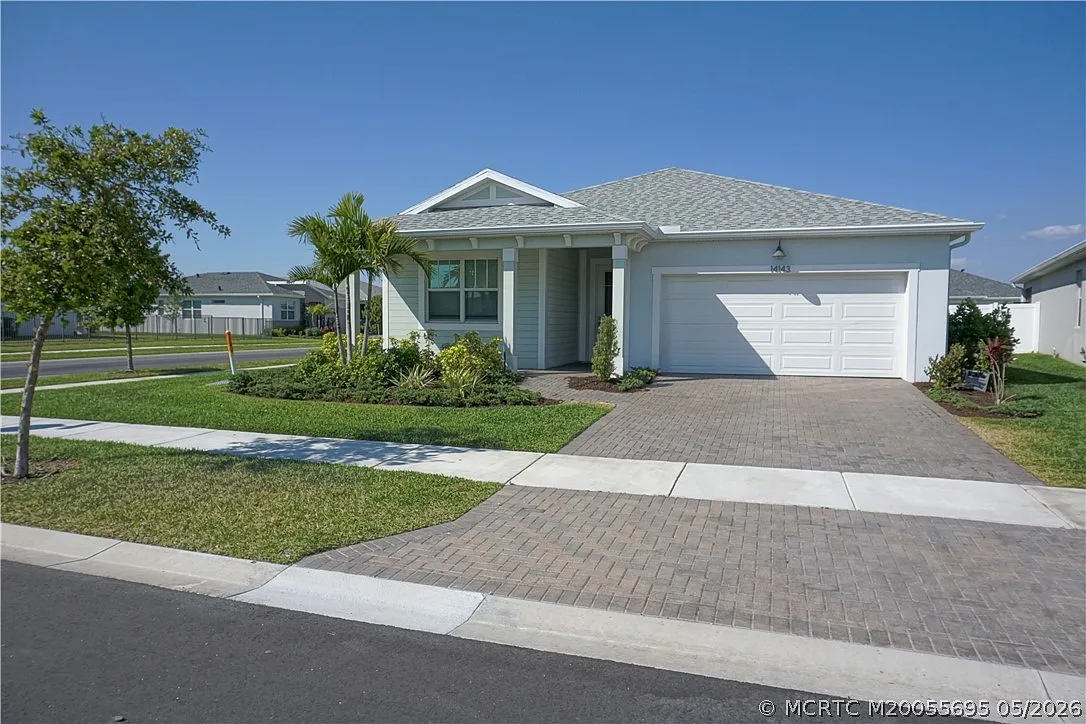 3 bed, 2.0 bath, 1651 sqft, $2,900 — Photo 2