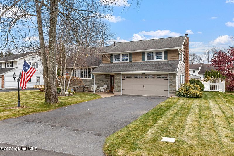 2nd image of 59 Bayberry Road