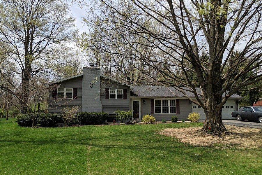 1st image of 422 West Dr