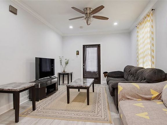 4th image of 9026 Marks St