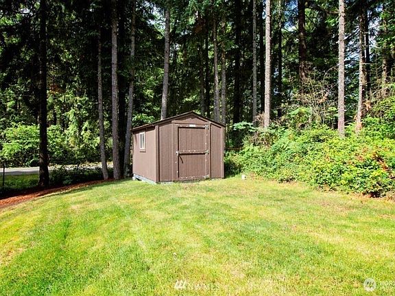 4th image of 22143 SE Bluewater Drive SE