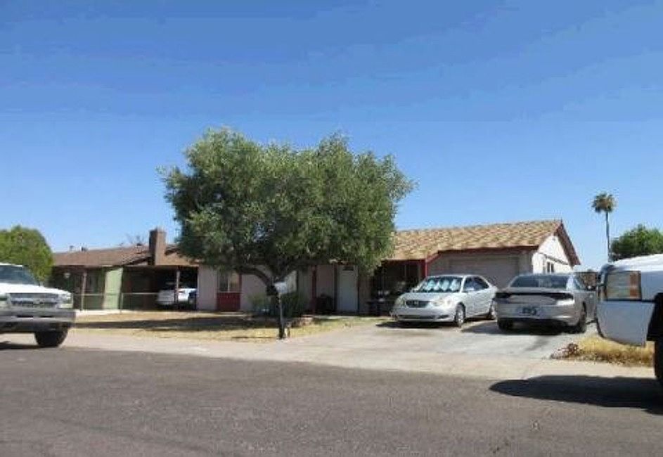 1st image of 3641 E Willow Ave