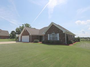 241 Elm Dr, Columbus, MS 39701