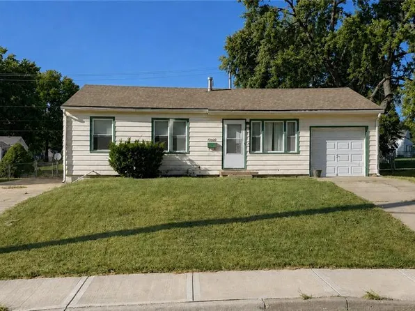 17000 E Salisbury Rd, Independence, MO 64056