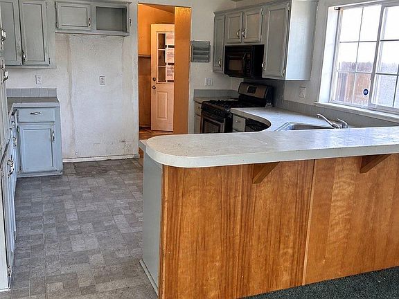 3rd image of 5686 Semaphore Rd