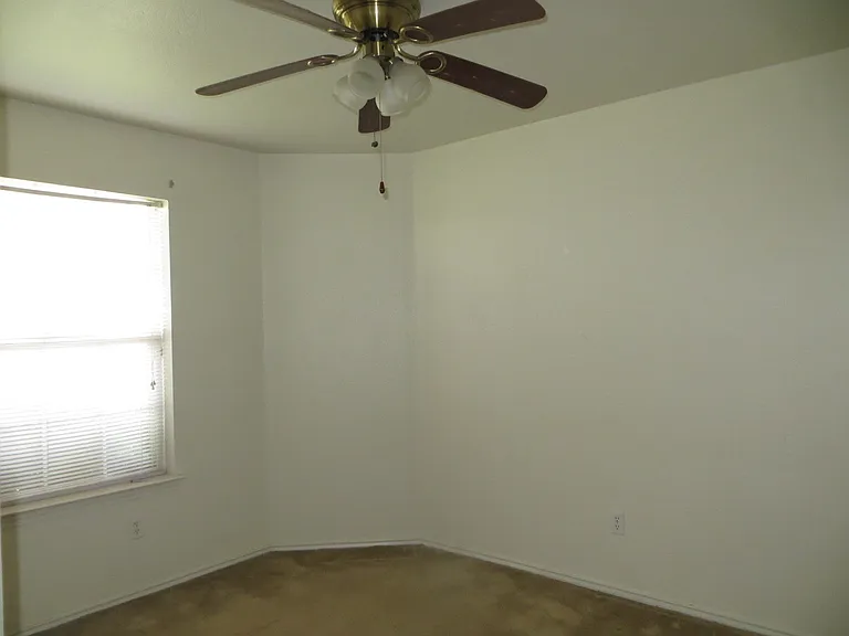 4604 Ledgestone Dr — Photo 9