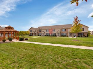 The Villas of Patriot Estates - Townhomes for Rent, McHenry, IL 60050