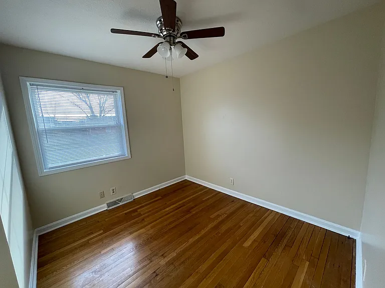 305 Harvard Dr — Photo 12