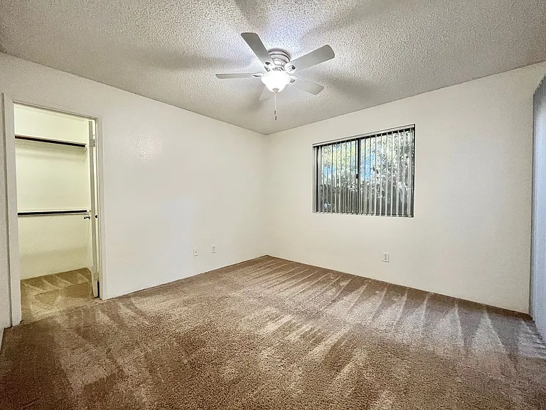 Mission Springs at Scottsdale — Photo 24