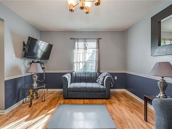 4th image of 5319 Nichols Dr W