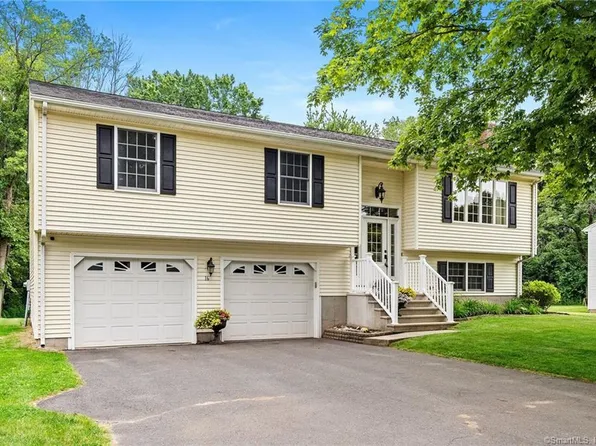 16 Pearl Street Extension, Enfield, CT 06082