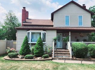 1700 Bellmore Ave, Bellmore, NY 11710