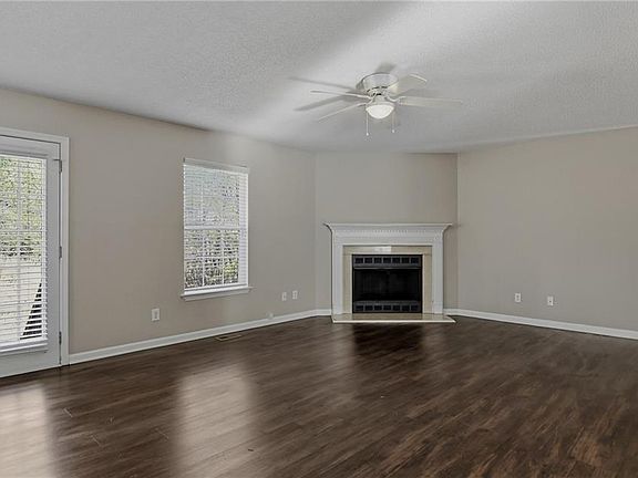 4th image of 295 Hialeah Ct