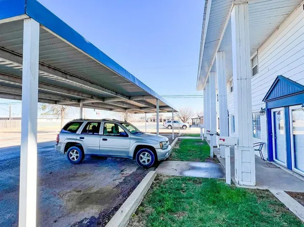 400 E 22nd St, Littlefield, TX 79339