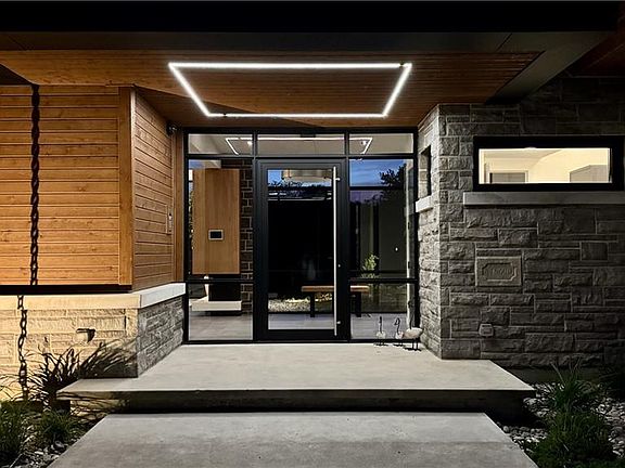 5th image of 164 Hume Rd