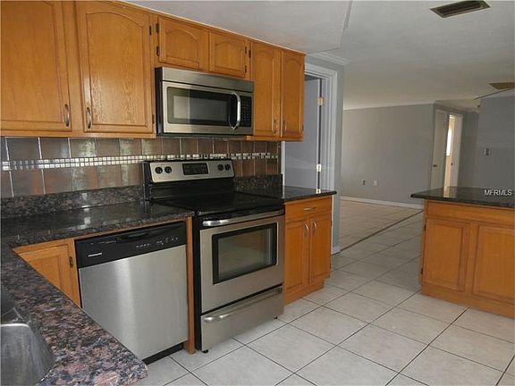 5th image of 3308 Primrose Dr