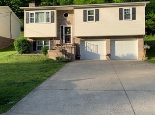 322 Crestview Dr, Charleston, WV 25302