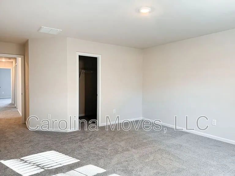 109 Clairvale Ct — Photo 11