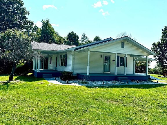 5th image of 1810 Woods Ridge Rd