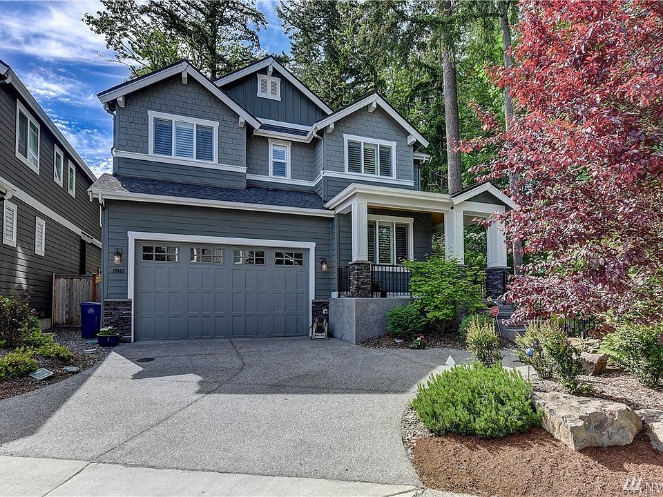 The last home, on a quiet dead end street, with a greenbelt border to one side...Peace & Privacy in Willowmere Park