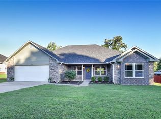 135 Stone Dr., Roland, OK 74954