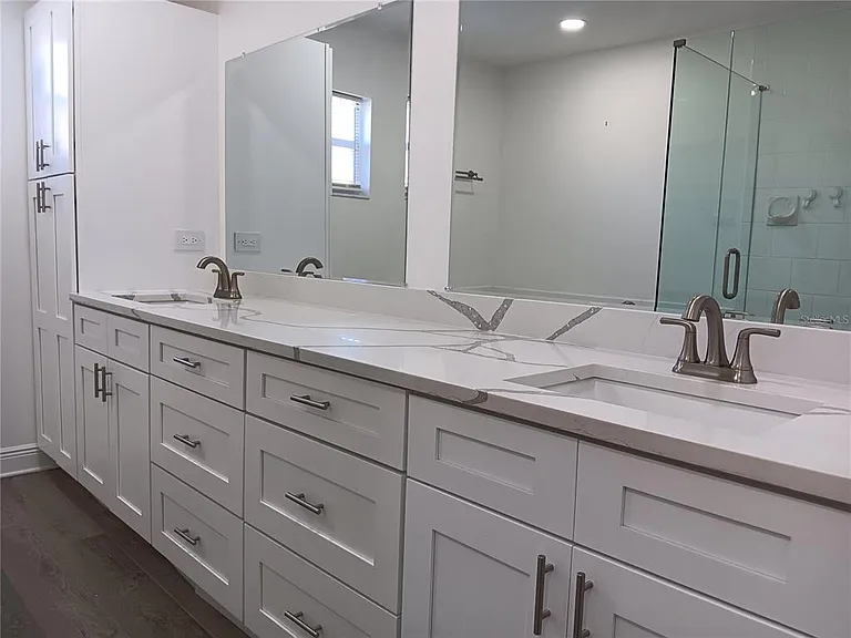 4864 Lake Charles Dr N — Photo 15