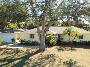 1710 Robbins Rd, Nokomis, FL 34275