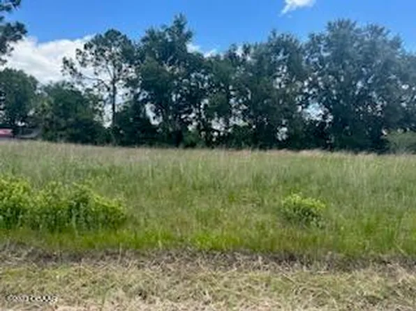 110 W Camelot Dr, Palatka, FL 32177