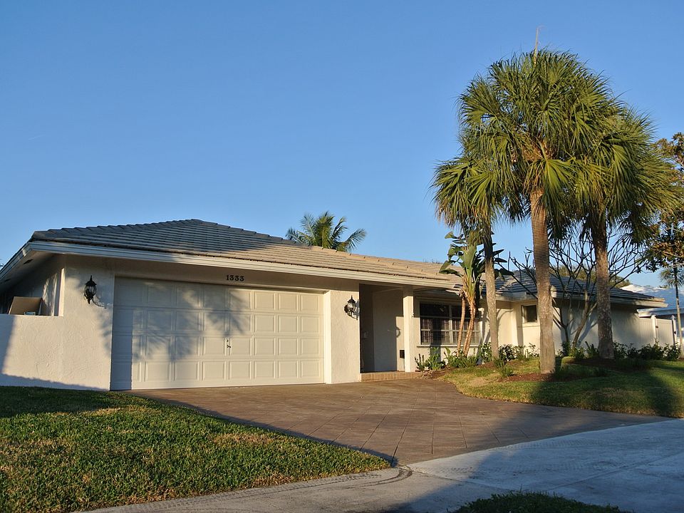 Welcome to your Boca Raton retreat.