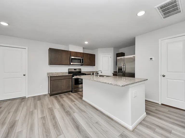 7027 Cedar Breeze Ct — Photo 26