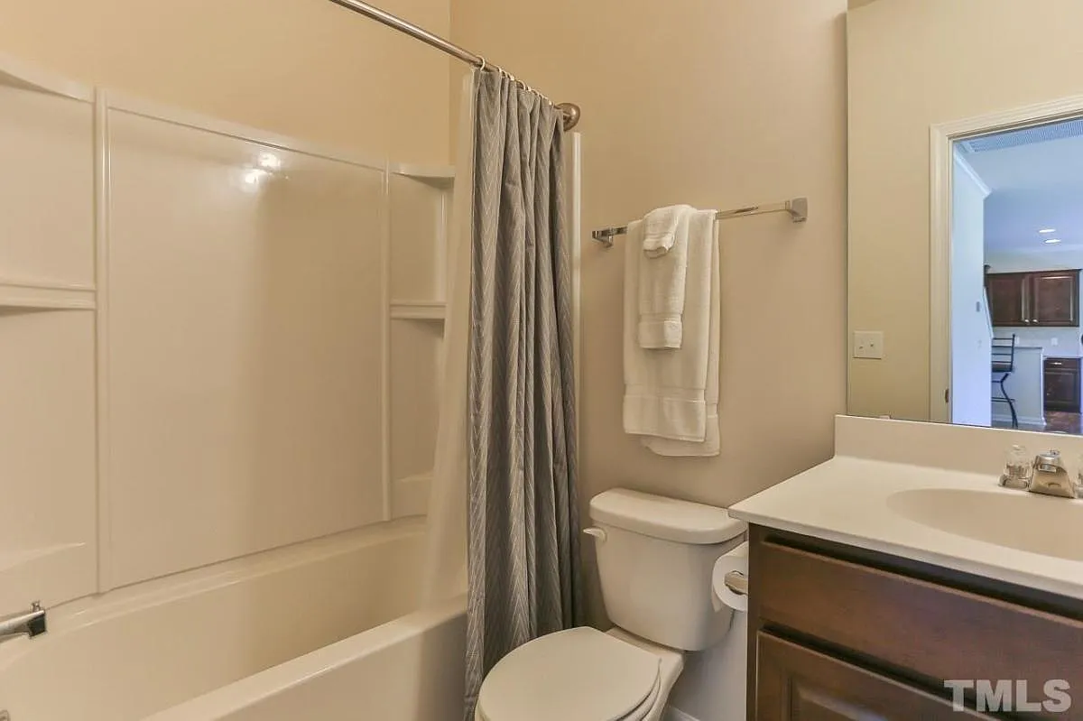 8044 Remington Heights Drive — Photo 4
