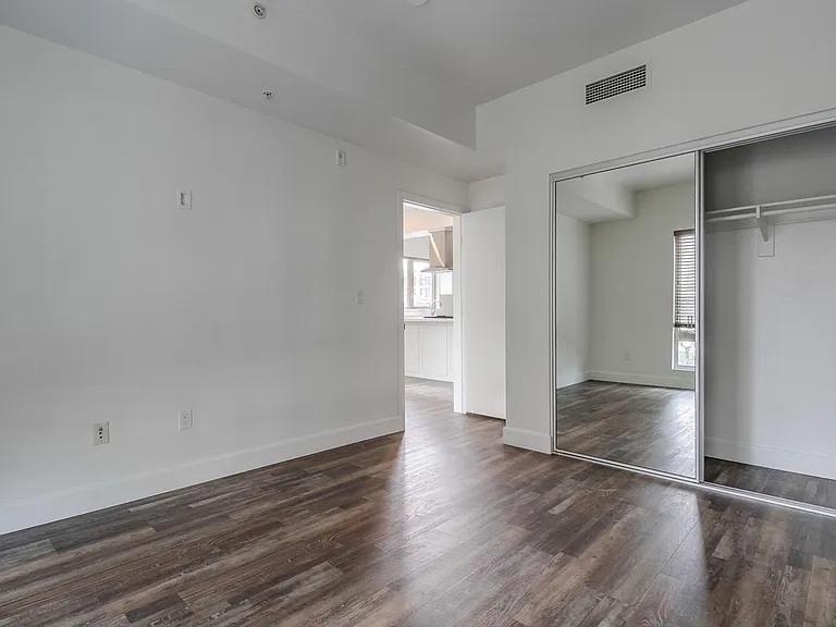 450 J St #3131 — Photo 21