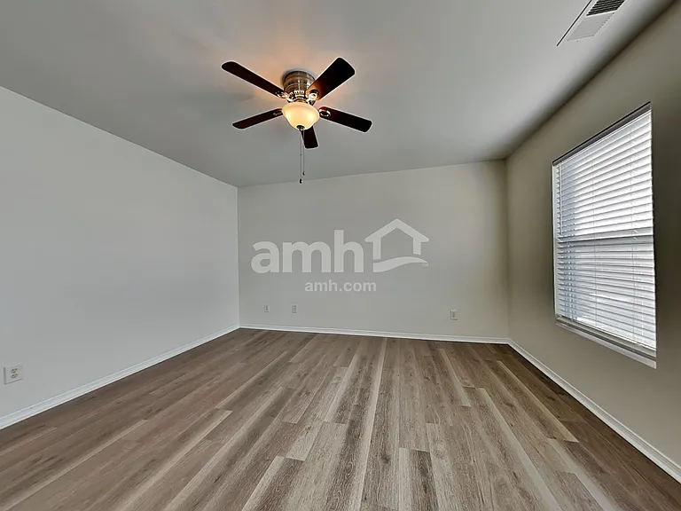 9023 Newfield St — Photo 11