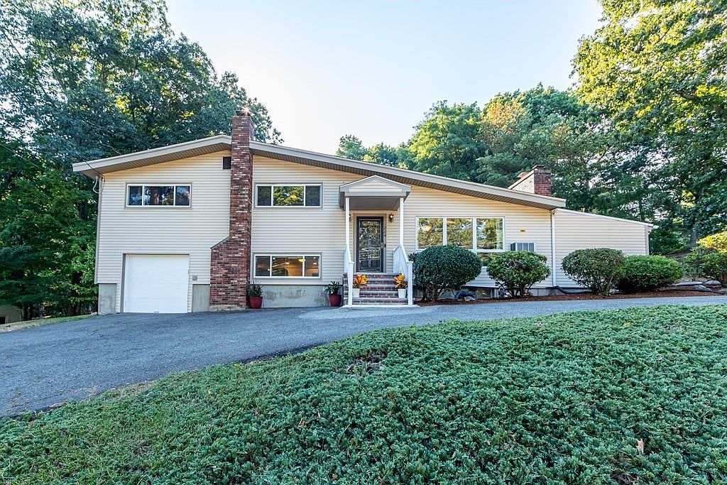 284 Haverhill St, North Reading, MA 01864 Zillow