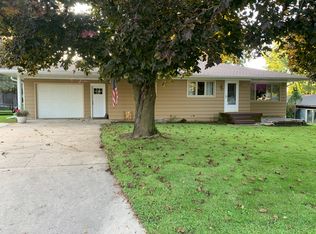 561 S Main St, Markesan, WI 53946