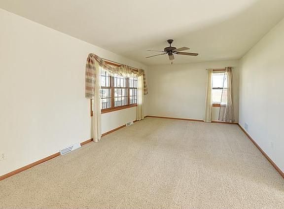 2nd image of 442 Emerald Hills Dr