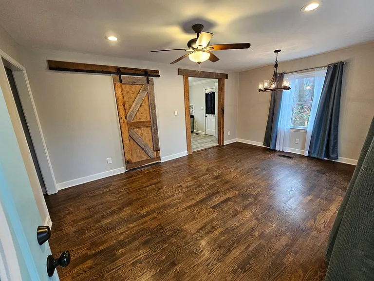 2802 Willocks Ave — Photo 3