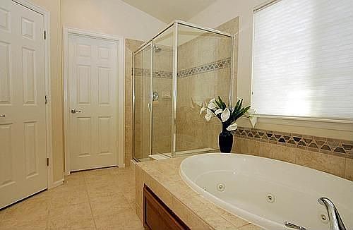 Sumptuous Jetted Tub