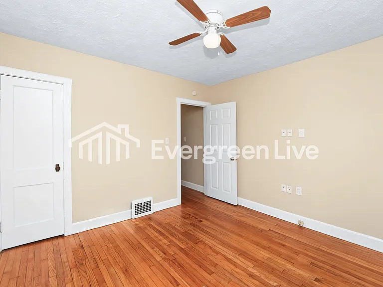 842 Montford Rd — Photo 9