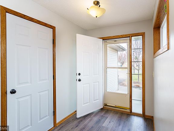 4th image of 14556 Blackberry Way