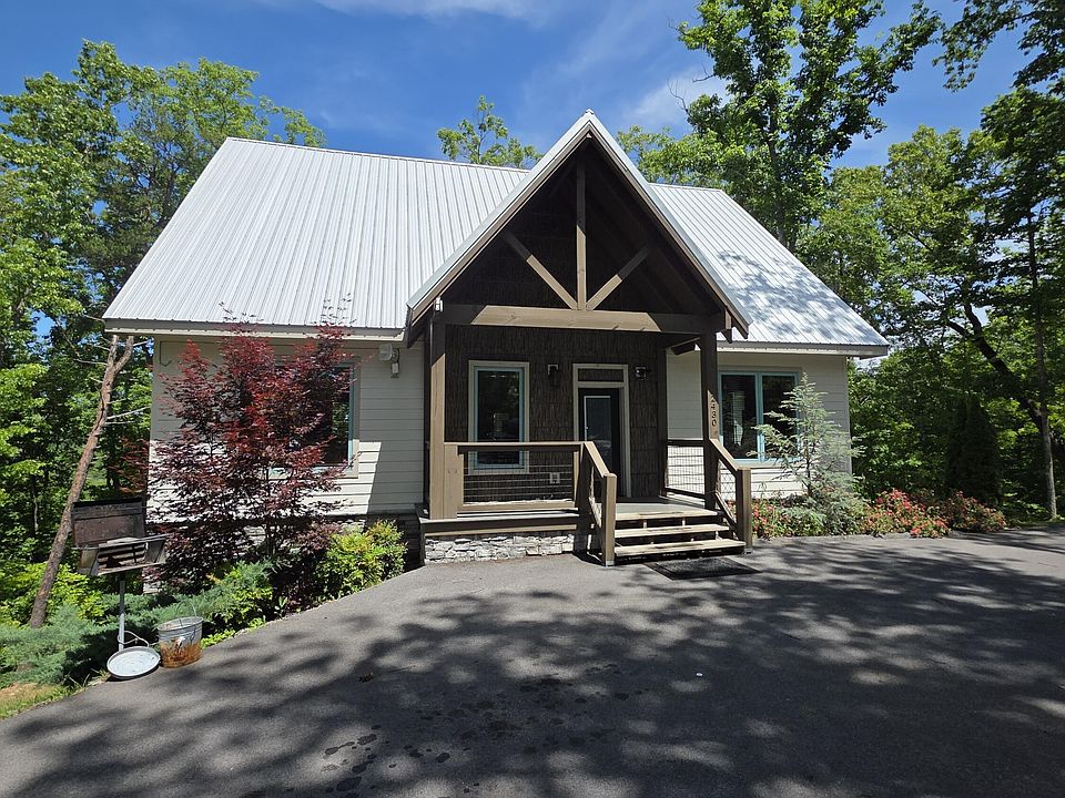 1st image of 2430 Rainbow Falls Ln