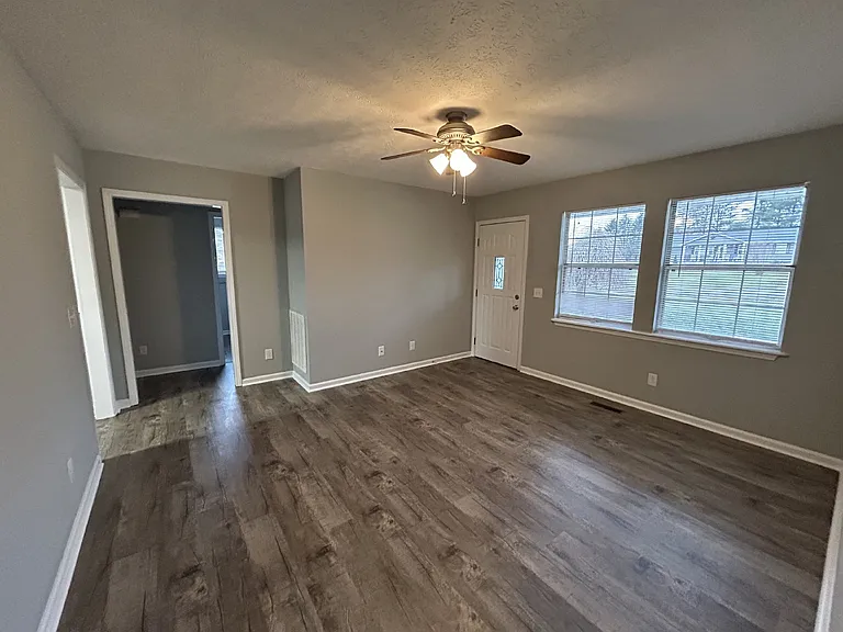 3522 Southmeade Dr — Photo 9